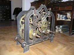 Fratelli Solari tower clock, before restoration (other view)