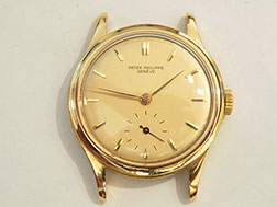 Restored vintage watch - Patek Philippe wristwatch 1940 - front view