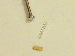 Locking jewel (saphire) and plug