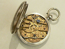 conservation of an antique Vacheron Genève keywind pocket watch